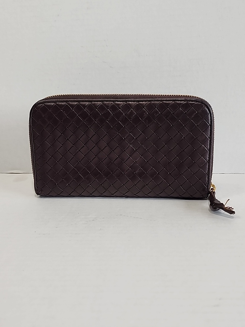 Bottega Veneta Round Long Wallet Intrecciato Dark Brown Leather Zippy Wallet! - Picture 3 of 16